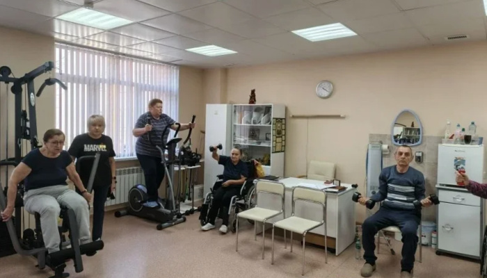 В Севастополськом доме-интернате развивают спорт и цифровые навыки для старшего поколения