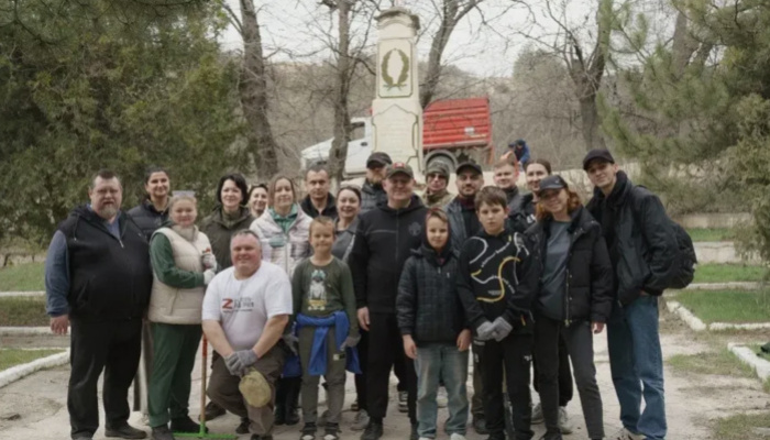 Больше 1100 севастопольцев вышли на первый общегородской субботник