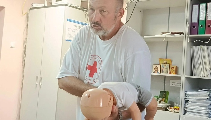 В Севастопольском координационно-информационном центре социальной защиты прошел инструктаж для сотрудников по оказанию первой помощи.