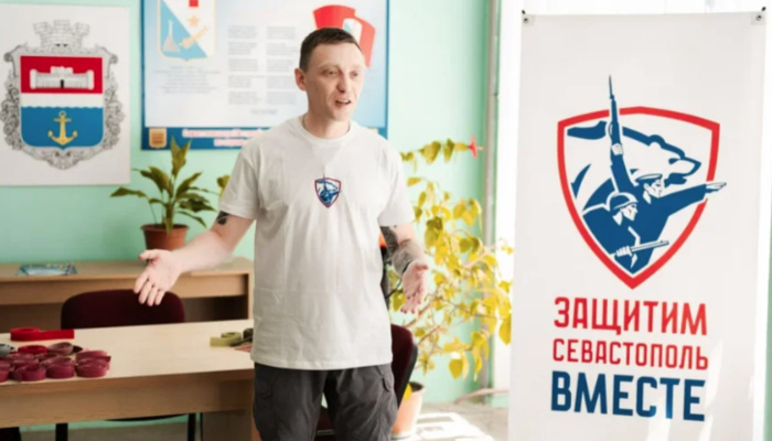 Жители разных возрастов и профессий проходят курсы первой помощи