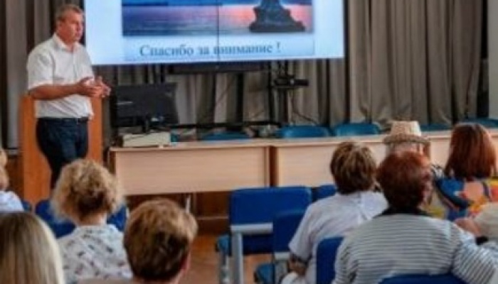 Приглашают на встречу всех желающих с главным врачом ГБУЗС «Городская больница №1», которая состоится в поликлинике №1 25 сентября в 16:00 по адресу: ул. Адм. Октябрьского, 19 (конференц-зал).