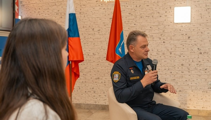 В Севастополе прошла акция «Диалог с Героем»