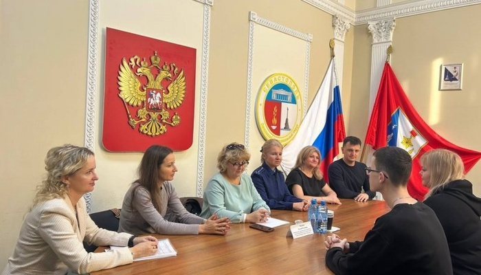 В Севастополе прошел Всероссийский день правовой помощи детям. Более 30 семей получили комплексную юридическую поддержку.