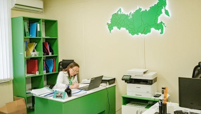 Около 100 семей с детьми получили помощь в семейном МФЦ